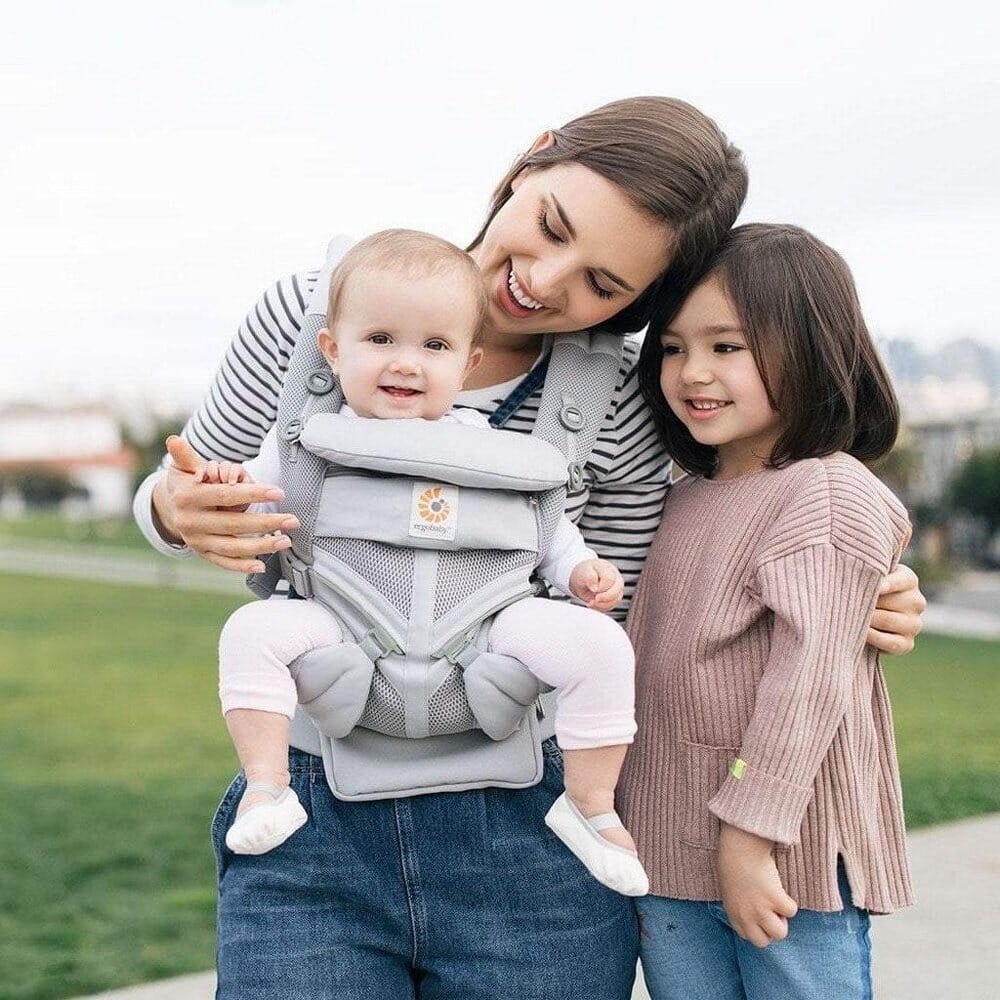 Porte Bébé - BreathBabyBag™ - Gris - Promenade bébé