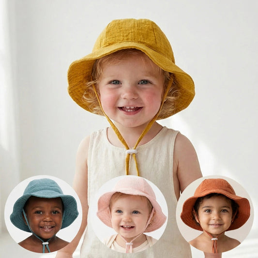bebe portant bebe chapeau