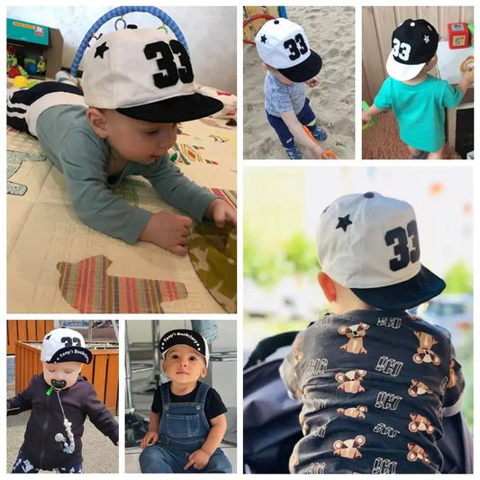 garçon portant casquette bebe baseball